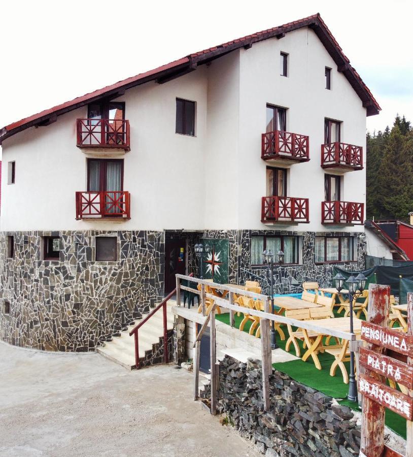 Pensiunea Piatra Graitoare Vartop Ngoại thất bức ảnh